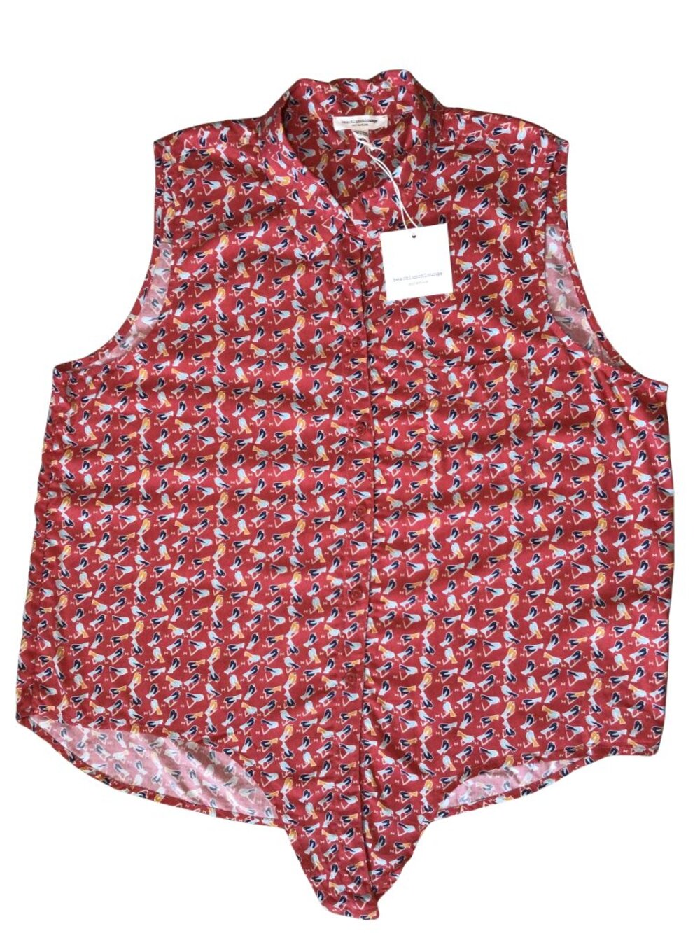 NWT beachlunchlounge Shirt Women’s XL Red Bird Print Sleeveless Button Front Top